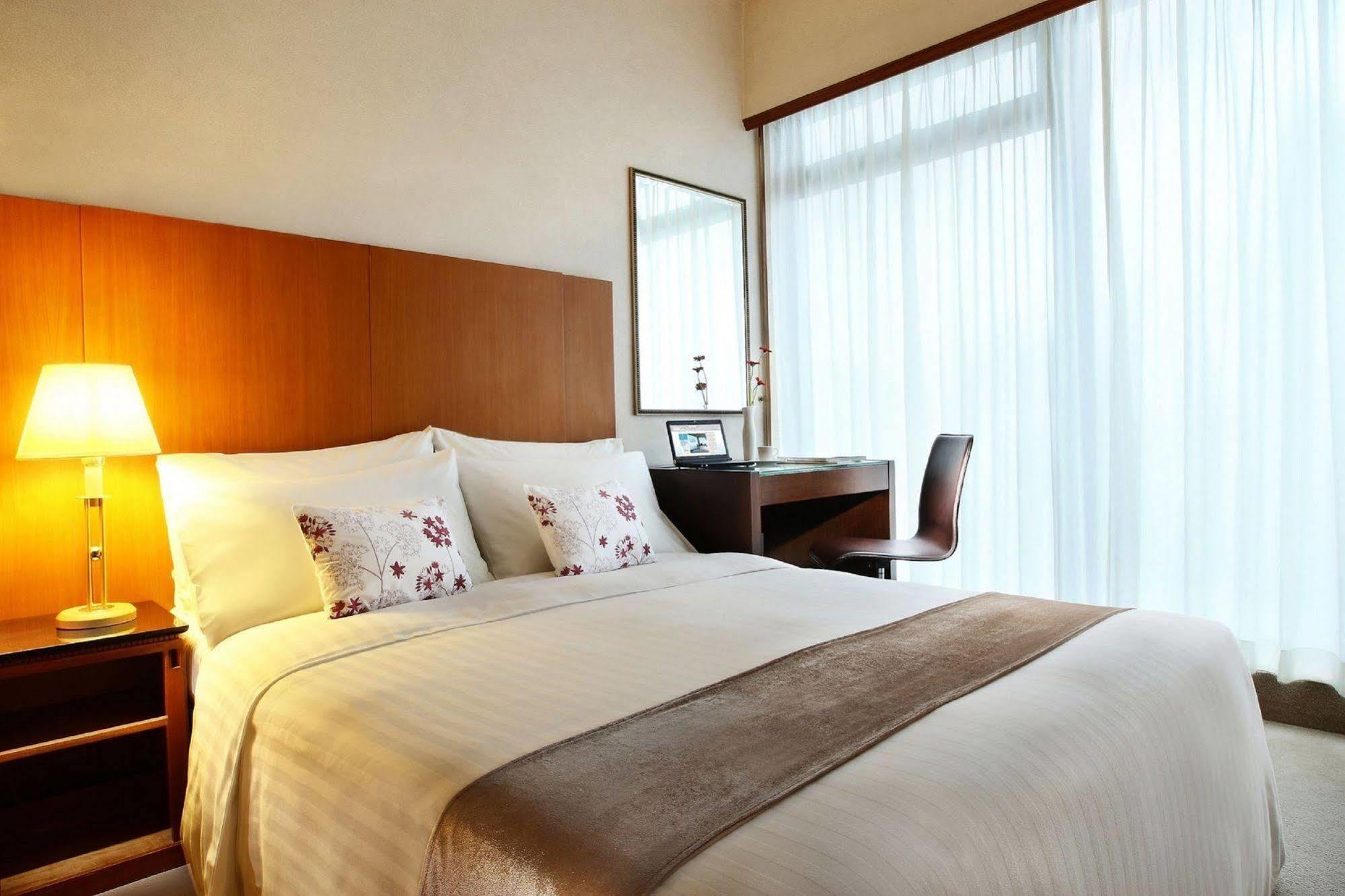 Island Pacific Hotel Hong Kong Dış mekan fotoğraf